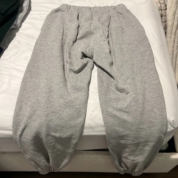 ⭐️ BRANDY MELVILLE Gray Sweatpants (OG STYLE—SHORTER THAN WHAT BM SELLS NOW!!) - Picture 6 of 9
